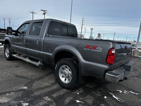 Used 2010 Ford F250 Lariat image 3