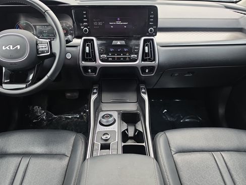 Certified 2023 Kia Sorento EX AWD/4WD image 14