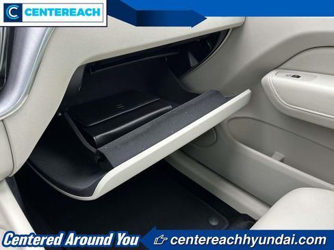 Used 2021 Volvo XC60 T5 Momentum AWD/4WD image 31