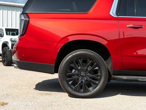 New 2026 Chevrolet Suburban Premier AWD/4WD image 5