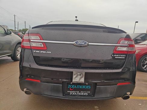 Used 2013 Ford Taurus Limited FWD image 5