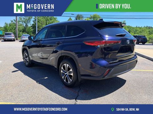 Used 2023 Toyota Highlander XLE AWD/4WD image 7