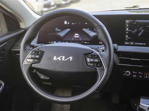 Certified 2024 Kia EV6 Light image 17