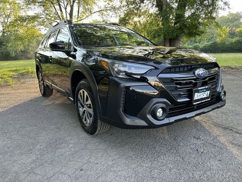 Certified 2025 Subaru Outback Premium w/ Popular Package #1 AWD/4WD image 2