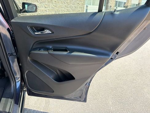 Used 2019 Chevrolet Equinox LT w/ Sun & Navigation Package AWD/4WD image 40