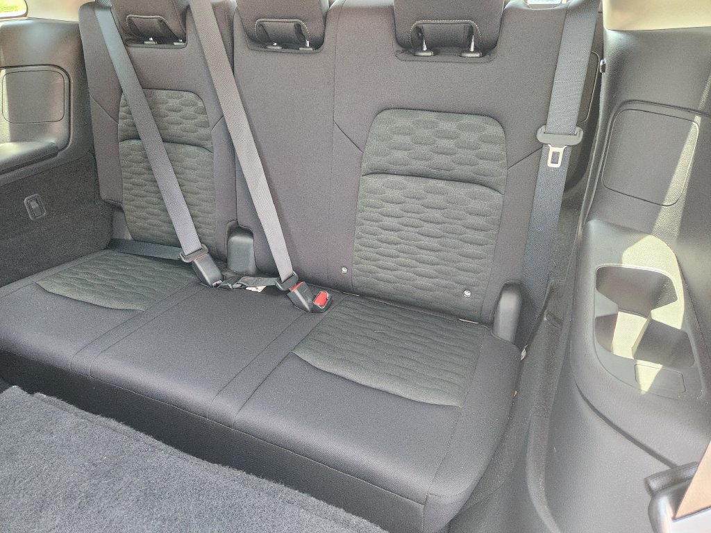 Used 2025 Nissan Pathfinder SV AWD/4WD image 32