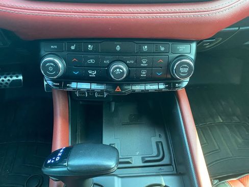 Used 2021 Dodge Durango R/T w/ Tow 'N Go Package AWD/4WD image 24