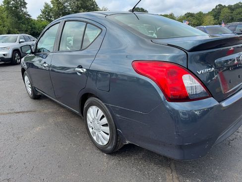 Used 2015 Nissan Versa SV FWD image 10
