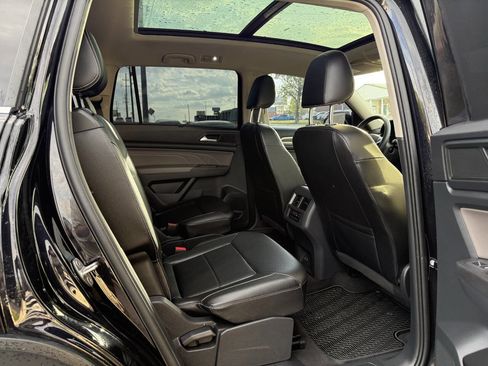 Used 2022 Volkswagen Atlas SEL image 11