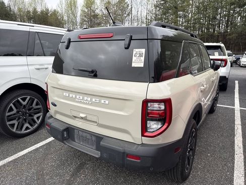 Used 2025 Ford Bronco Sport Outer Banks w/ Outer Banks Tech Package+ image 16