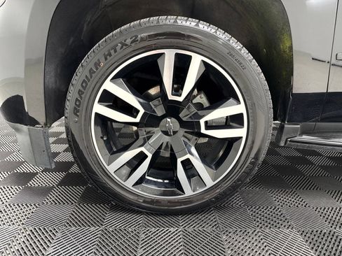 Used 2019 Chevrolet Tahoe Premier AWD/4WD image 10