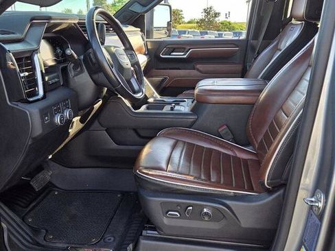 Used 2025 GMC Sierra 2500 Denali Ultimate AWD/4WD image 5