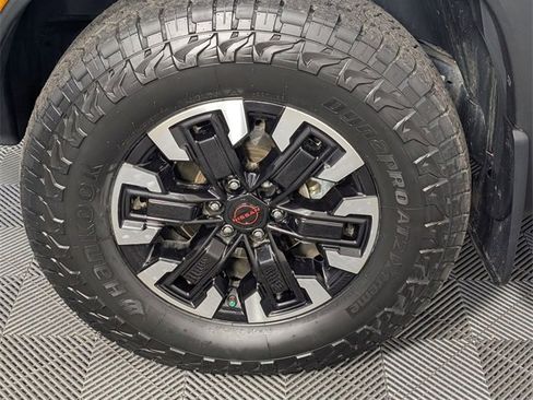 Used 2024 Nissan Frontier PRO-4X w/ Off-Road Protection Package image 8