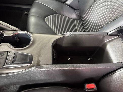 Used 2024 Toyota Camry SE FWD image 35