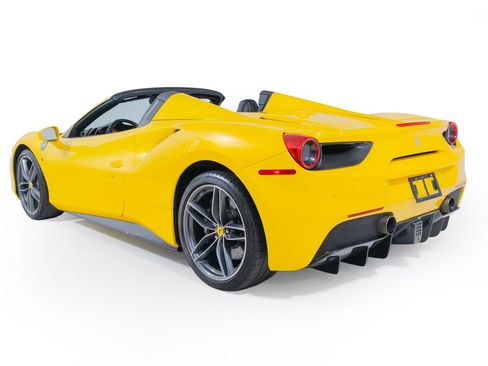 Used 2017 Ferrari 488 Spider RWD image 16