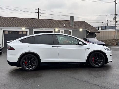 Used 2023 Tesla Model X Plaid image 4