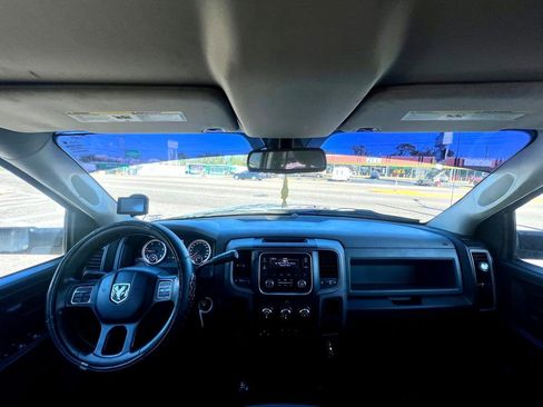 Used 2014 RAM 3500 Tradesman w/ Chrome Appearance Group image 13