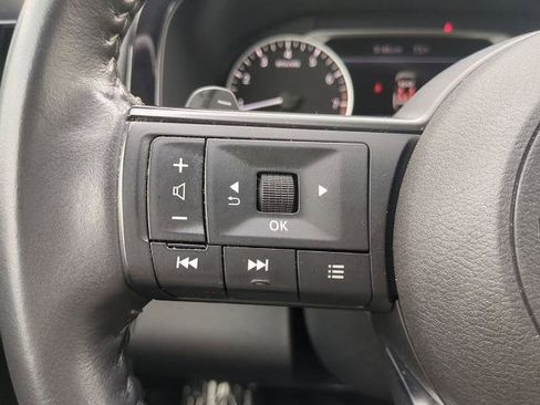 Certified 2024 Nissan Pathfinder SV w/ SV Premium Package image 25