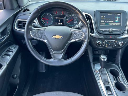 Used 2018 Chevrolet Equinox LT FWD image 19