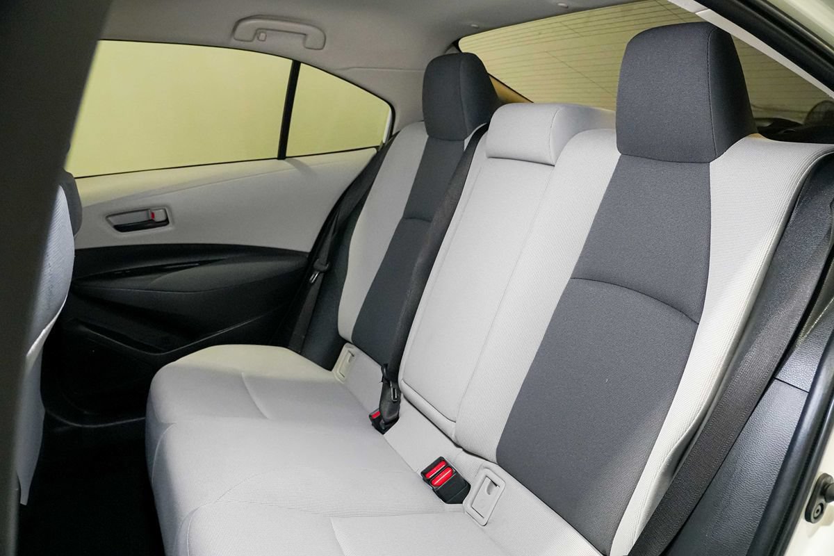 Used 2022 Toyota Corolla LE FWD image 15