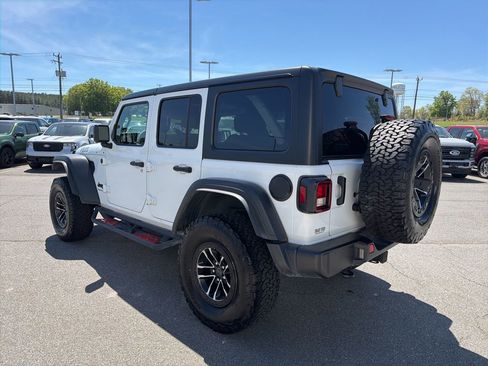 Used 2024 Jeep Wrangler Unlimited Sport AWD/4WD image 6