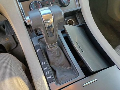 Used 2010 Ford Taurus Limited image 26