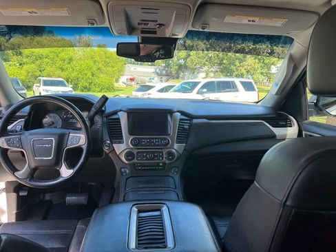 Used 2018 GMC Yukon Denali image 7