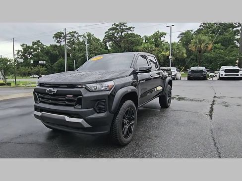 Used 2024 Chevrolet Colorado Trail Boss AWD/4WD image 41