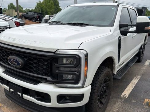Used 2023 Ford F250 Lariat w/ Sport Appearance Package AWD/4WD image 1