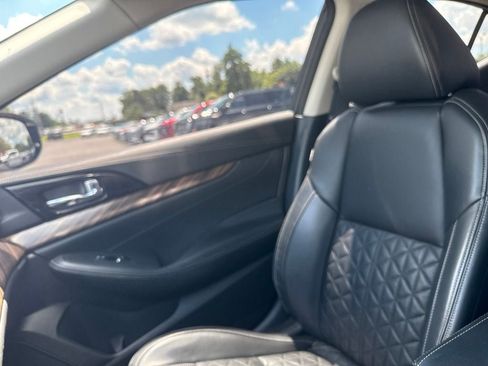Used 2016 Nissan Maxima Platinum FWD image 28
