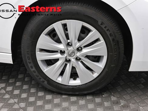 Used 2024 Nissan Sentra S FWD image 30