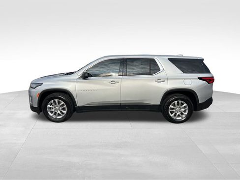 Used 2022 Chevrolet Traverse LS image 4