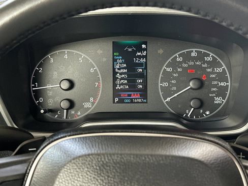 Used 2024 Toyota Corolla SE w/ SE Package FWD image 21