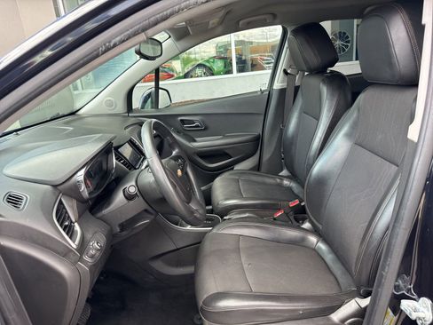 Used 2021 Chevrolet Trax LT image 18