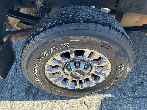 Used 2020 Ford F250 XLT w/ XLT Premium Package image 27