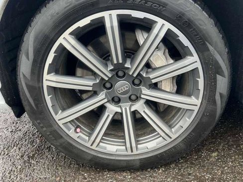 Used 2017 Audi Q7 3.0T Premium Plus w/ Premium Plus Package image 16