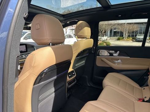 Used 2024 Mercedes-Benz GLS 580 4MATIC image 24