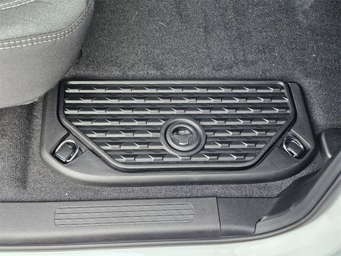 New 2026 RAM 1500 4x4 Crew Cab image 17