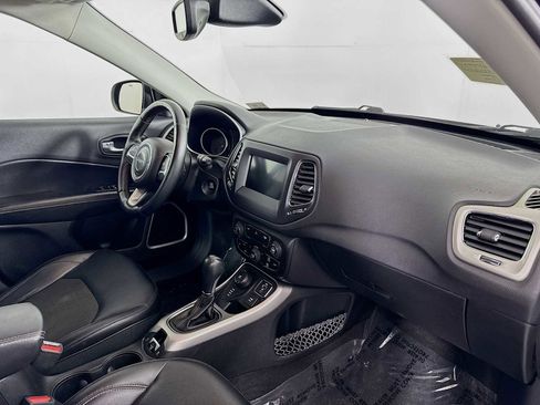 Used 2018 Jeep Compass Latitude w/ Popular Equipment Group image 27