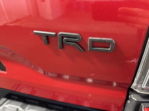 Used 2016 Toyota Tacoma SR image 20