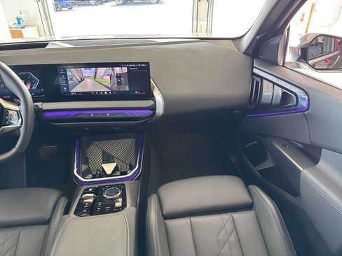 Used 2025 BMW X3 xDrive30i w/ Premium Package image 49