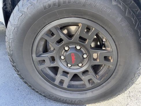 Used 2019 Toyota 4Runner TRD Off-Road Premium image 21