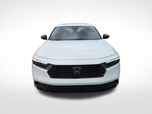 Used 2023 Honda Accord Sport image 9