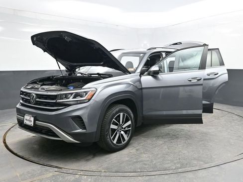Used 2023 Volkswagen Atlas SE image 37