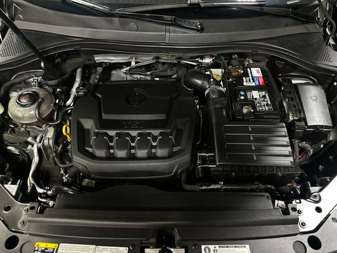 Used 2018 Volkswagen Tiguan SE image 27