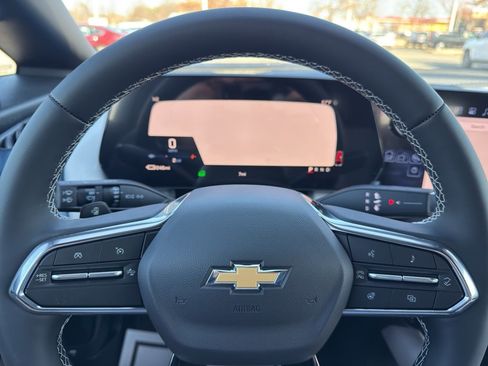 New 2026 Chevrolet Equinox EV LT image 21