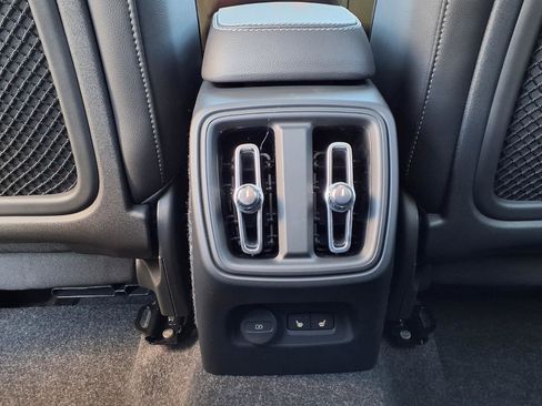 New 2026 Volvo XC40 B5 Plus w/ Climate Package image 20