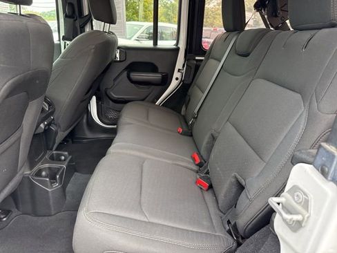 Used 2022 Jeep Wrangler Unlimited Willys image 21