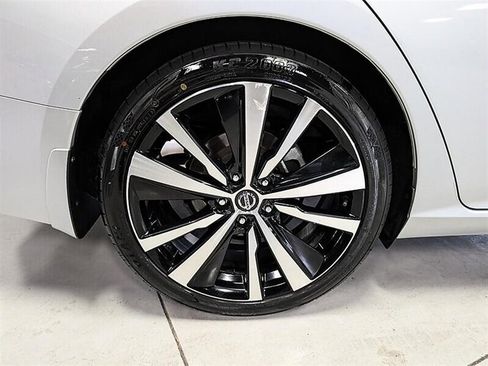 Used 2021 Nissan Altima 2.5 SR w/ SR Premium Package FWD image 13