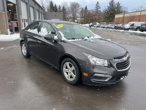 Used 2016 Chevrolet Cruze LT image 3